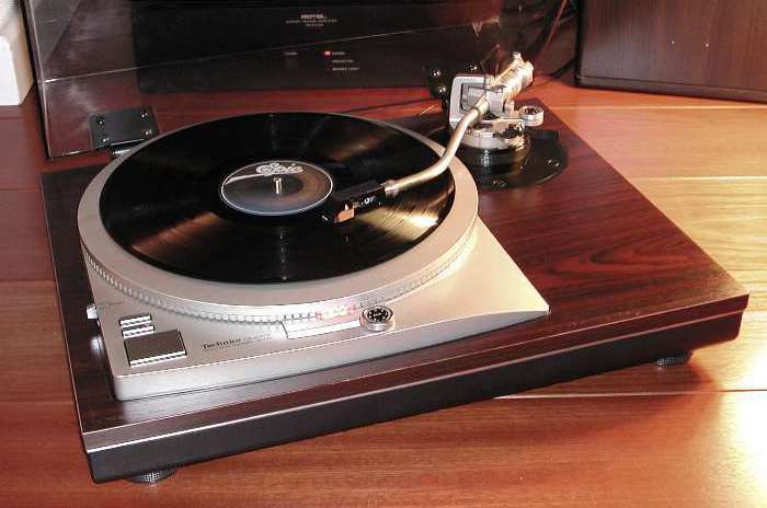 Technics SL-1025