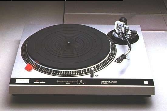 Technics SL-1800MK2